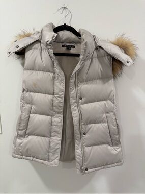 Theory Silver Quilted Down Puffer Vest with Fur-Trim Hood